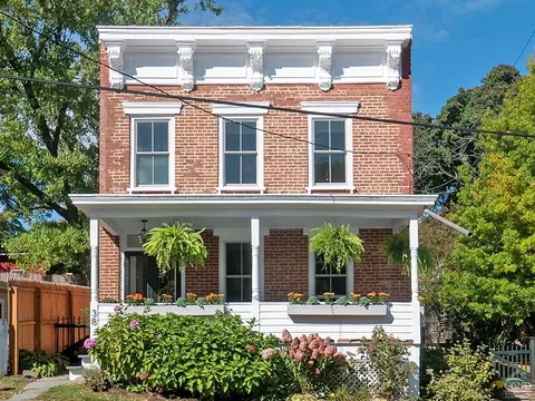38 N Franklin St, Athens, NY 12015