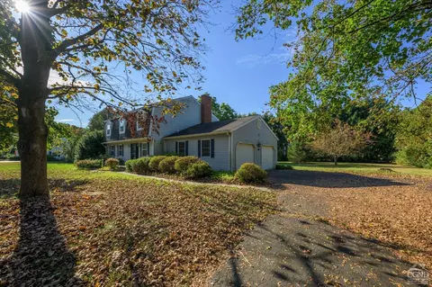 46 Hawthorne Dr, Valatie, NY 12184