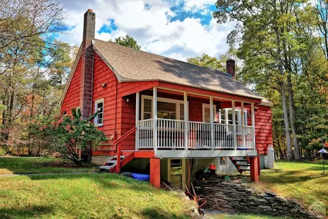 295 S Bald Hills Rd, Round Top, NY 12473