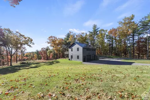 14 Upper Cady Rd, Chatham, NY 12037