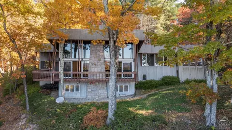 25 Ridge Ln, Hillsdale, NY 12529