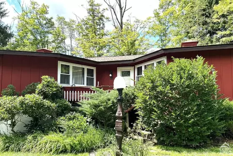 58 Point Breeze Ave, Hunter, NY 12442