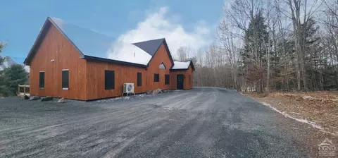 23 Circle Rd, Windham, NY 12496 photo 3