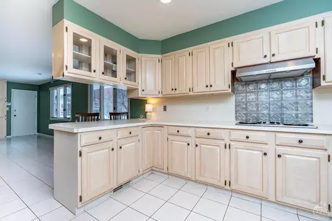 28 Devon Rd, Bethlehem, NY 12054 photo 13