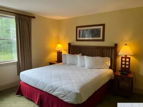 Bedroom - 62 Liftside Dr #PENTHOUSE, Hunter, NY 12442 photo 3 of 4