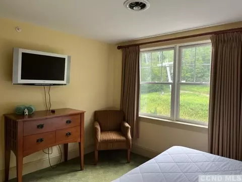 Bedroom - 62 Liftside Dr #PENTHOUSE, Hunter, NY 12442 photo 4 of 4