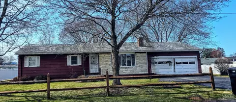 311 Maryanne Ave, Hudson, NY 12534
