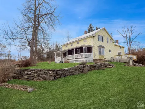 225 W Pond Lily Rd, Gallatin, NY 12523