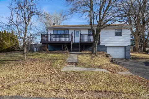 21 Esther Pl, Lake Katrine, NY 12449