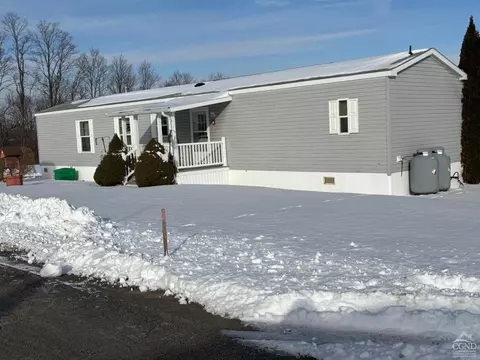 3459 Route 9 #27, Hudson, NY 12534