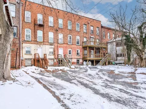 Exterior - 285 Main St, Catskill, NY 12414 photo 4 of 6
