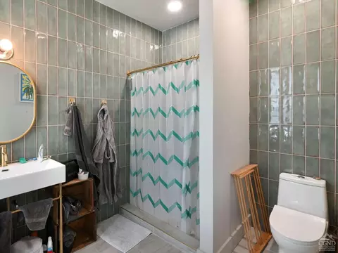 Bath - 285 Main St, Catskill, NY 12414 photo 1 of 3