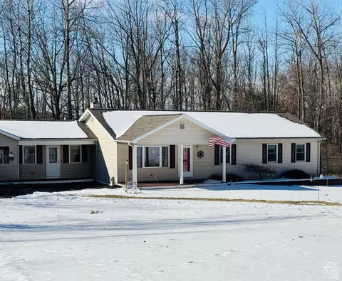 53 Plum Tree Dr, Valatie, NY 12184