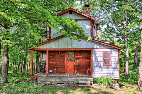 360 Stone Bridge Rd Ext, Cornwallville, NY 12418