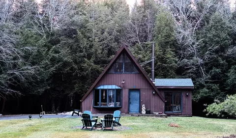 86 Spruce Dr, Jewett, NY 12444