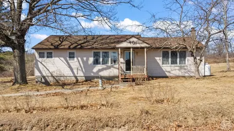 401 Bushnell Rd, Chatham, NY 12037