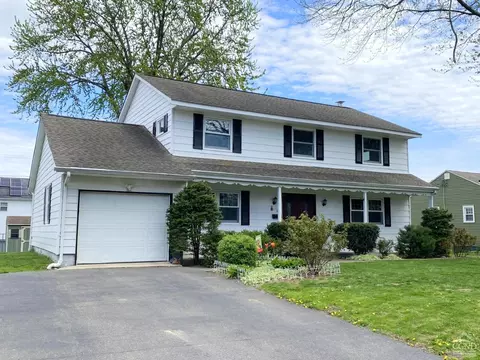 20 Joslen Pl, Hudson, NY 12534