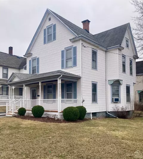 4 High St, Catskill, NY 12414