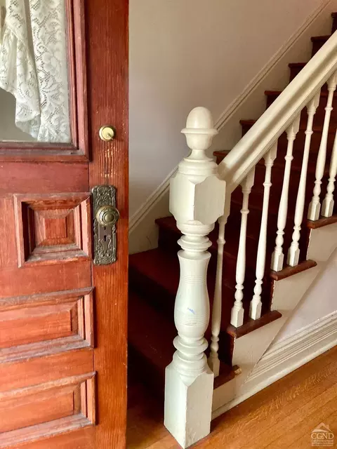 Entry Way - 4 High St, Catskill, NY 12414 photo 1 of 2