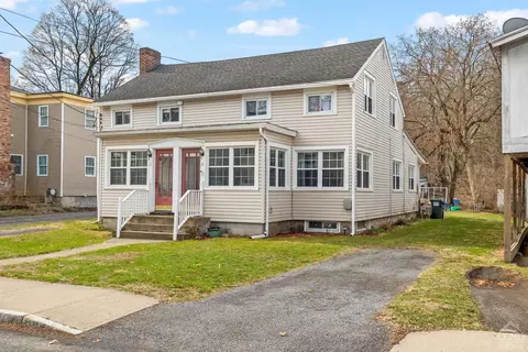 10 12 School St, Chatham, NY 12037
