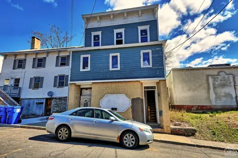 228 Water St, Catskill, NY 12414
