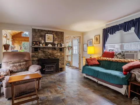 Living - 25 Vets Rd, Windham, NY 12496 photo 2 of 7