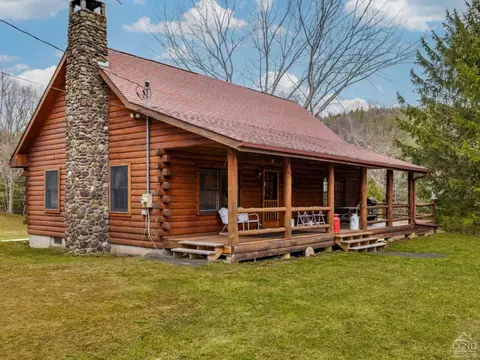 142 Pangman Rd, Gilboa, NY 12076
