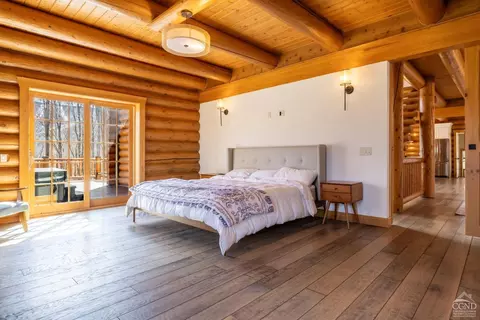 Bedroom - 102 Thunderbird Ter, Windham, NY 12496 photo 6 of 11