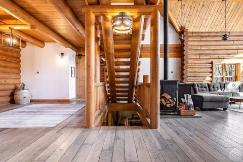 Entry Way - 102 Thunderbird Ter, Windham, NY 12496 photo 7 of 10