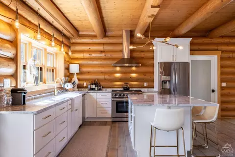 Kitchen - 102 Thunderbird Ter, Windham, NY 12496 photo 2 of 8