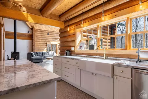 Kitchen - 102 Thunderbird Ter, Windham, NY 12496 photo 3 of 8