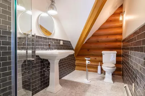 Bath - 102 Thunderbird Ter, Windham, NY 12496 photo 4 of 6