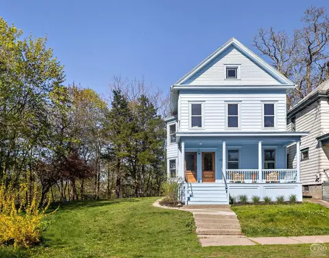 496 Clinton St, Hudson, NY 12534