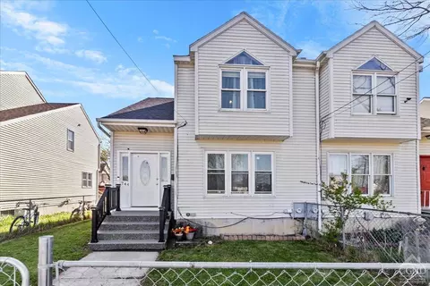 744 Hamilton St, Schenectady, NY 12307