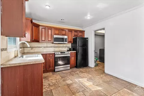 744 Hamilton St, Schenectady, NY 12307 photo 14