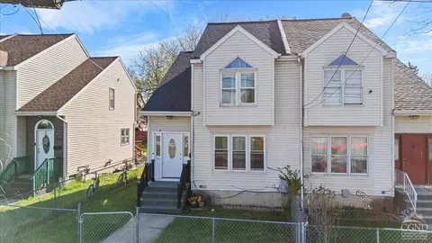 744 Hamilton St, Schenectady, NY 12307 photo 40