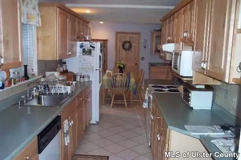 2 Legion Rd, Poughkeepsie, NY 12601 photo 3