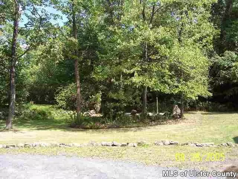 398 Strawridge Rd, Wallkill, NY 12589 photo 5