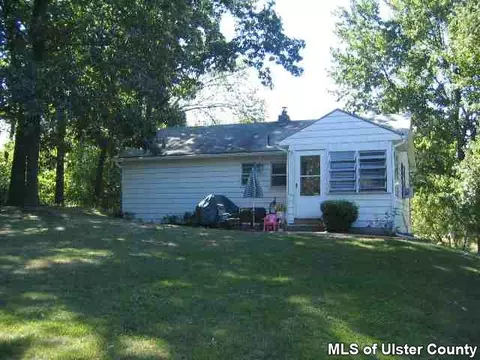 12 Pine Echo Dr, Poughkeepsie, NY 12601 photo 1