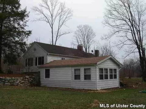 135 Aumick Rd, Gardiner, NY 12525 photo 2