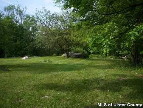 135 Aumick Rd, Gardiner, NY 12525 photo 1