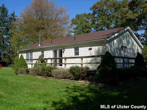 33 Bruyn Tpke, Wallkill, NY 12589 photo 1