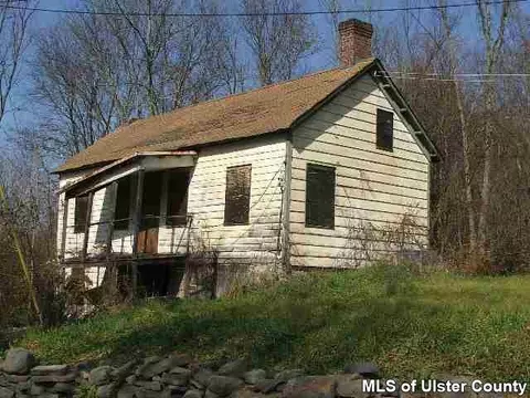 33 Teakettle Rd, Plattekill, NY 12568 photo 2