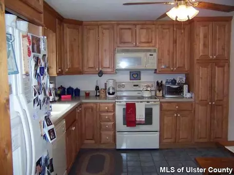 3 Stevens Ct, Wallkill, NY 12589 photo 1
