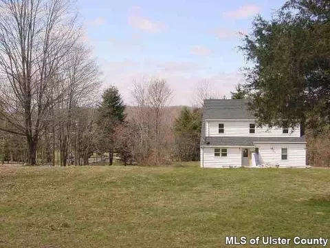 988 Plains Rd, Wallkill, NY 12589 photo 4