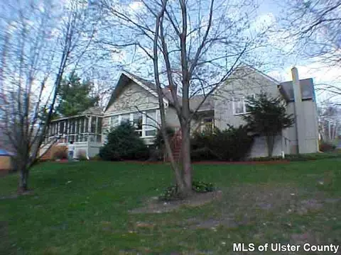 23 Fox Hill Rd, Wallkill, NY 12589 photo 3