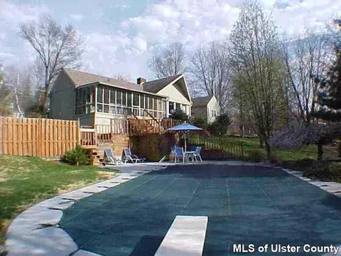 23 Fox Hill Rd, Wallkill, NY 12589 photo 4