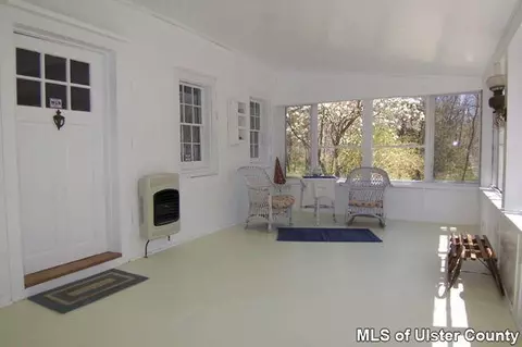 23 S Mountain Rd, Wallkill, NY 12589 photo 3