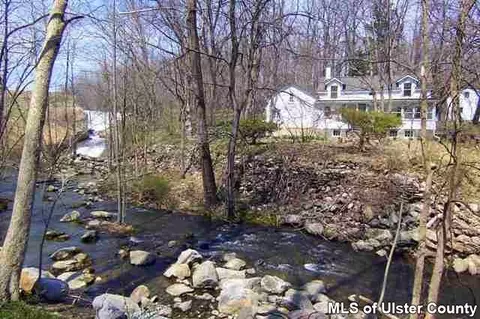 23 S Mountain Rd, Wallkill, NY 12589 photo 1