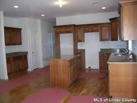 10 Pluto Ln, Modena, NY 12548 photo 2